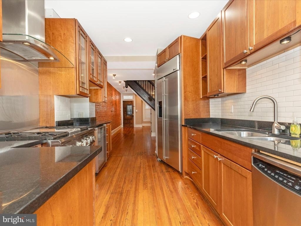 232 Dill Avenue - Photo 11