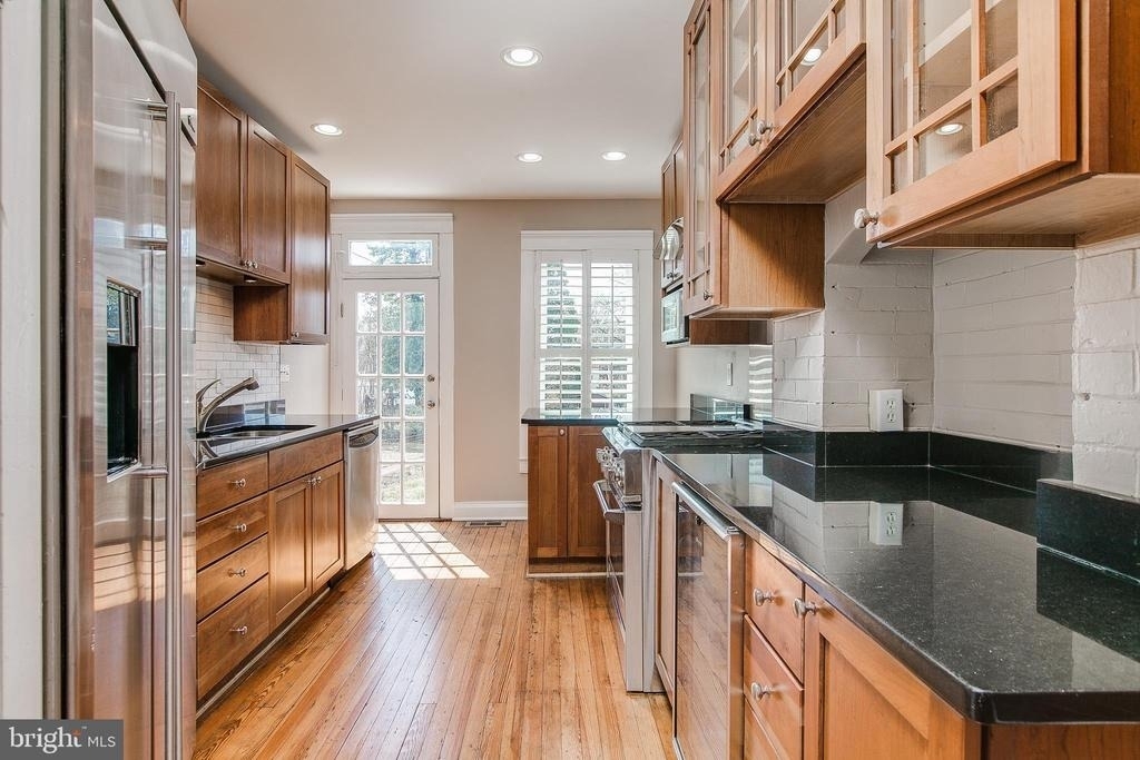232 Dill Avenue - Photo 5