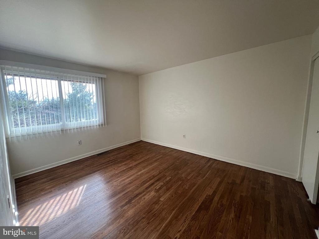1118 Taney Avenue - Photo 6