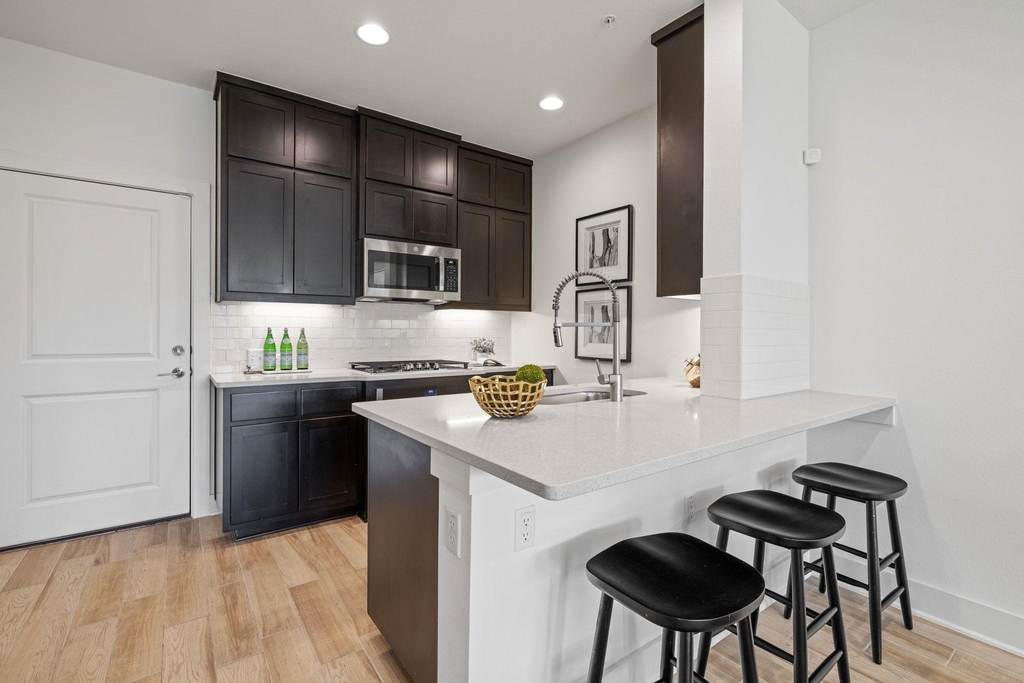 2508 Simond Ave - Photo 16