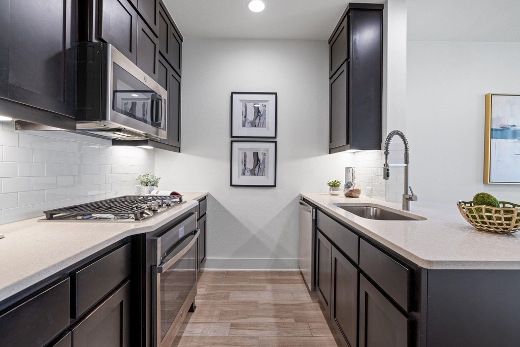 2508 Simond Ave - Photo 17