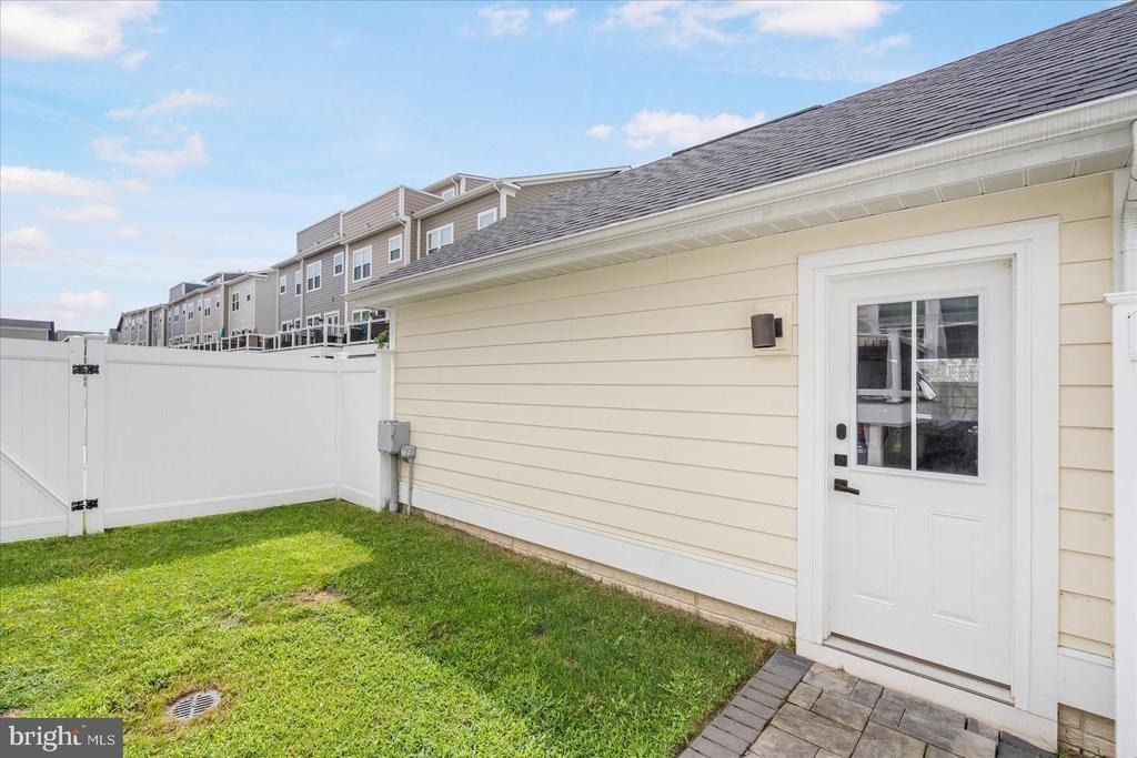 6239 Islington Street - Photo 43