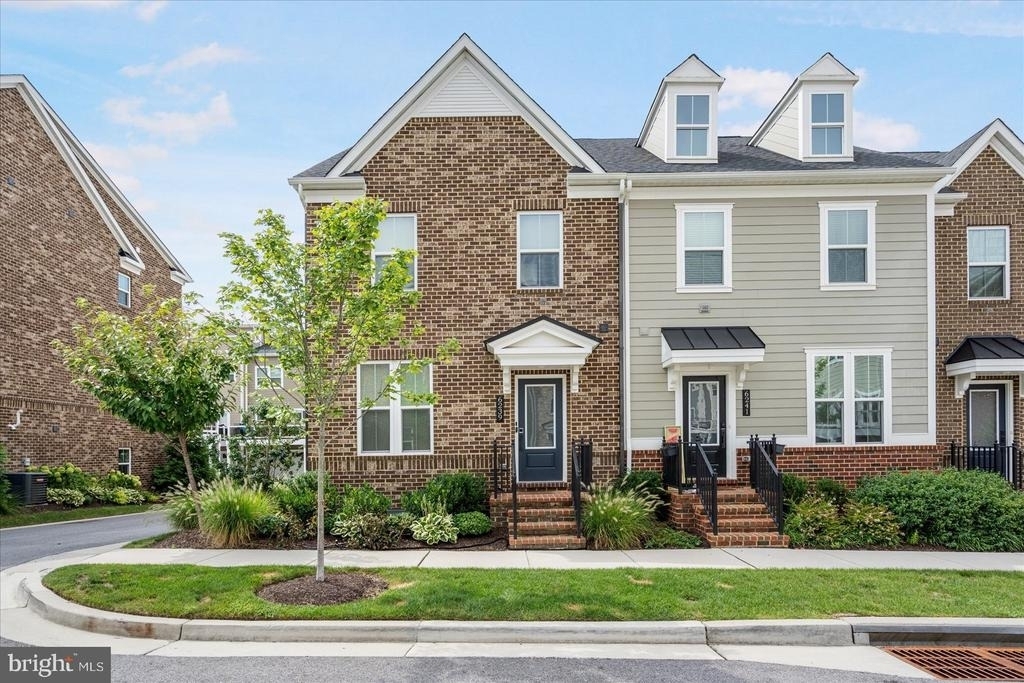 6239 Islington Street - Photo 1