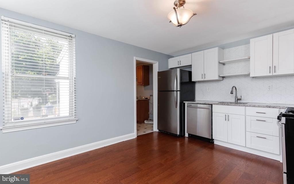 3243 Kentucky Avenue - Photo 7