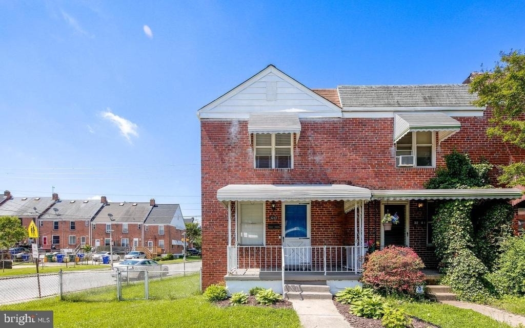 3243 Kentucky Avenue - Photo 0