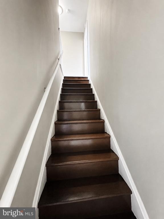 3912 Kenyon Avenue - Photo 4
