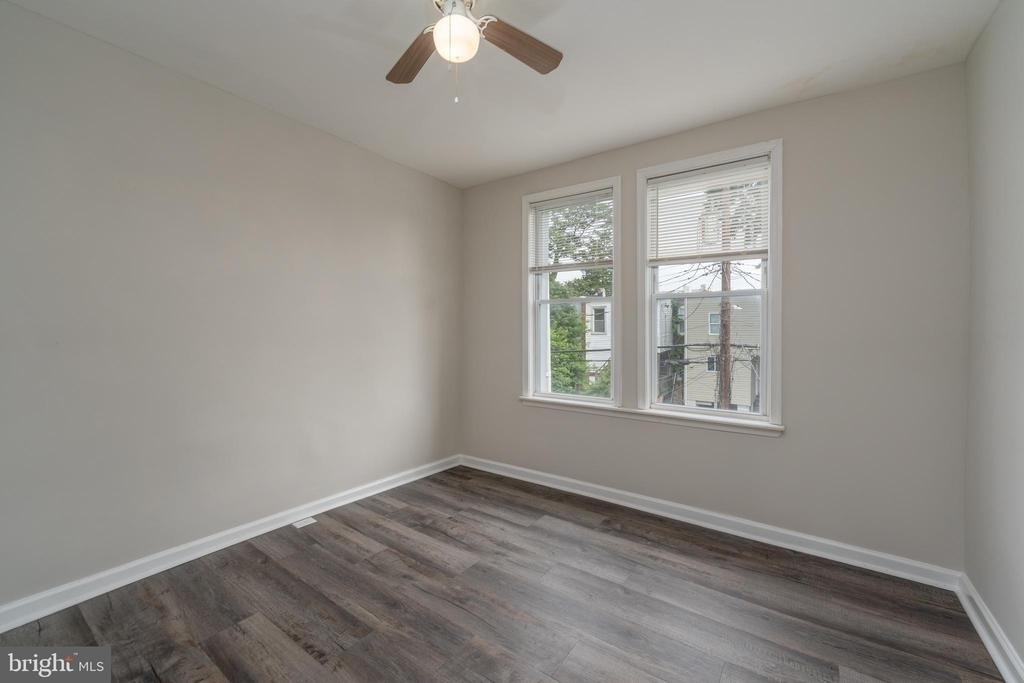 2626 Oswego Avenue - Photo 16