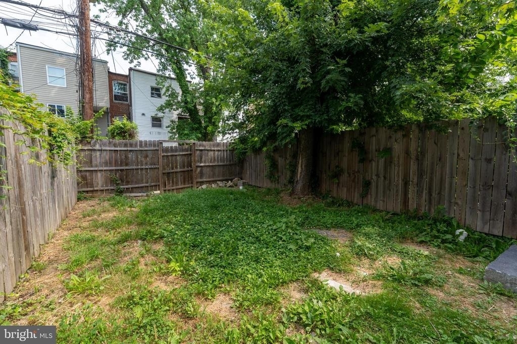 2626 Oswego Avenue - Photo 27