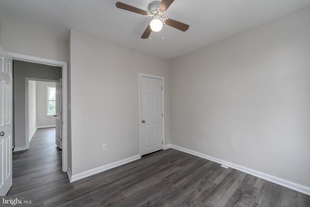 2626 Oswego Avenue - Photo 18