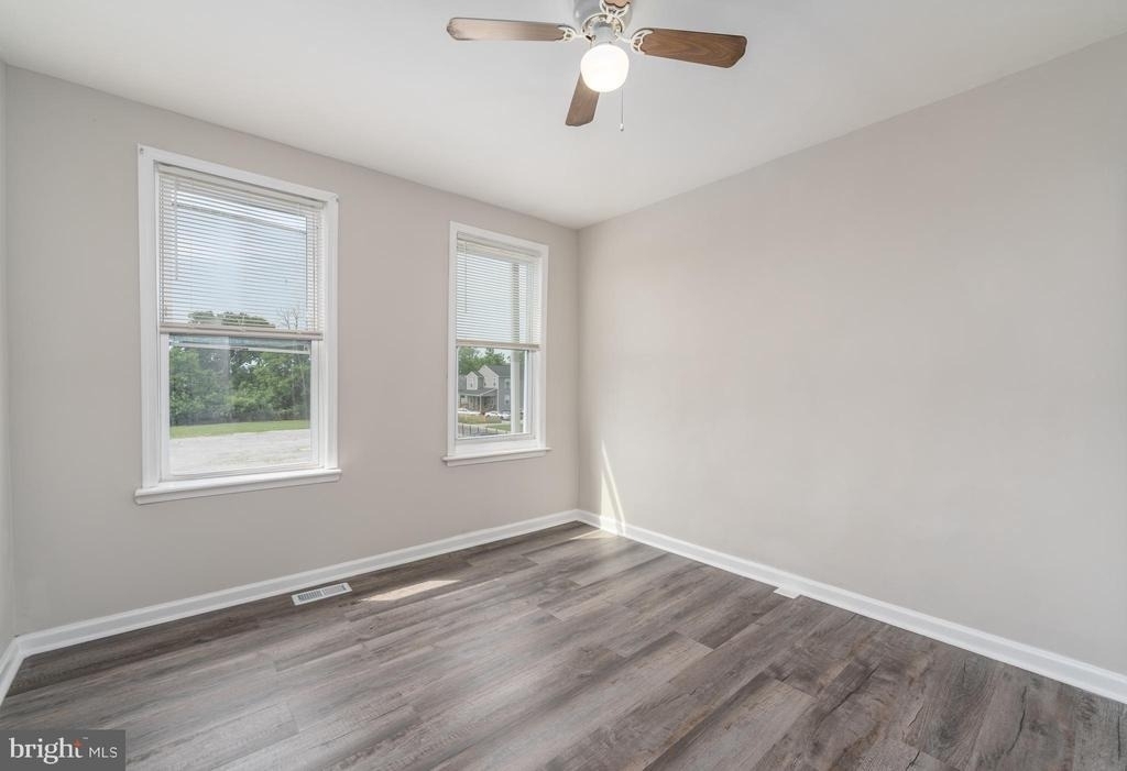 2626 Oswego Avenue - Photo 14