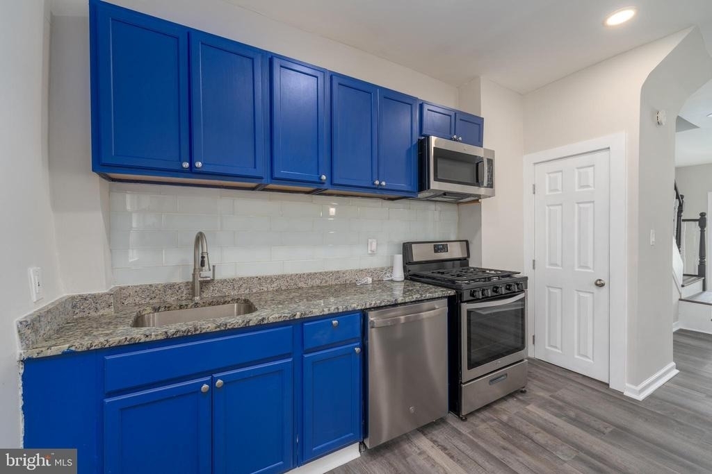 2626 Oswego Avenue - Photo 7