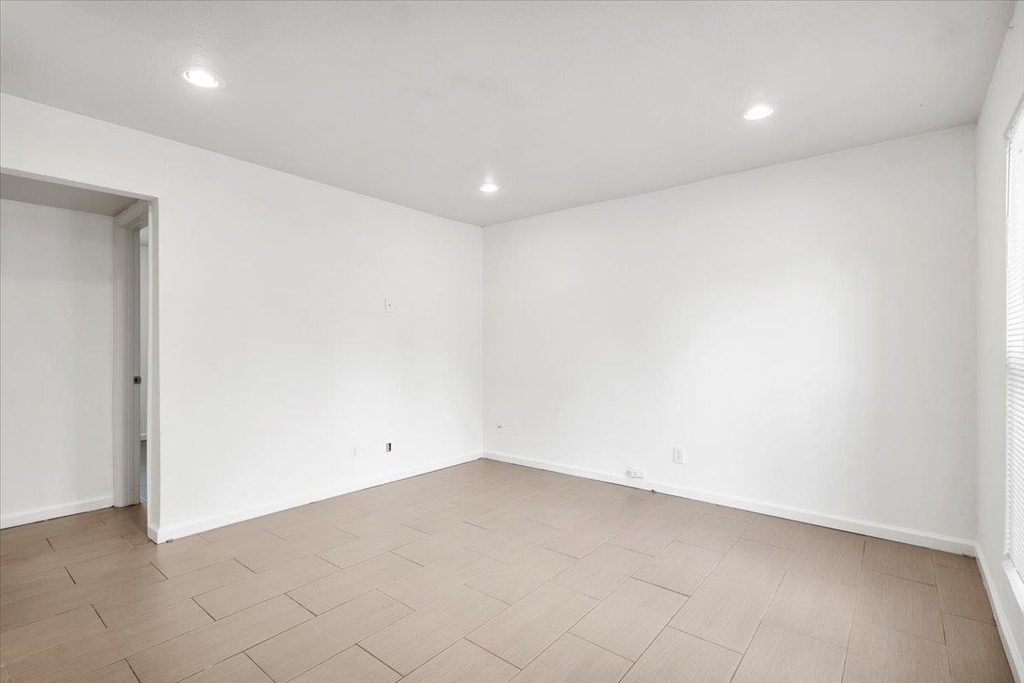 3464 Willowrun Dr - Photo 17