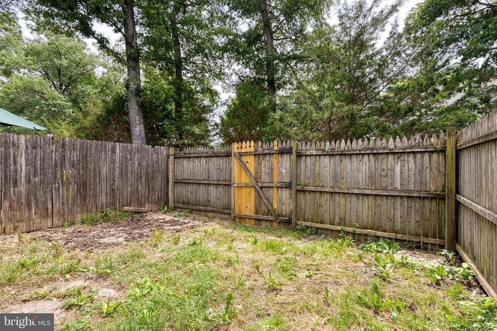 1869 Robin Court - Photo 22