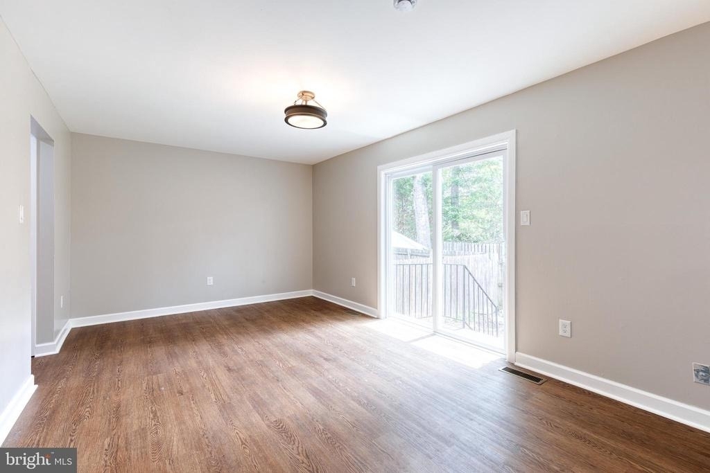 1869 Robin Court - Photo 2