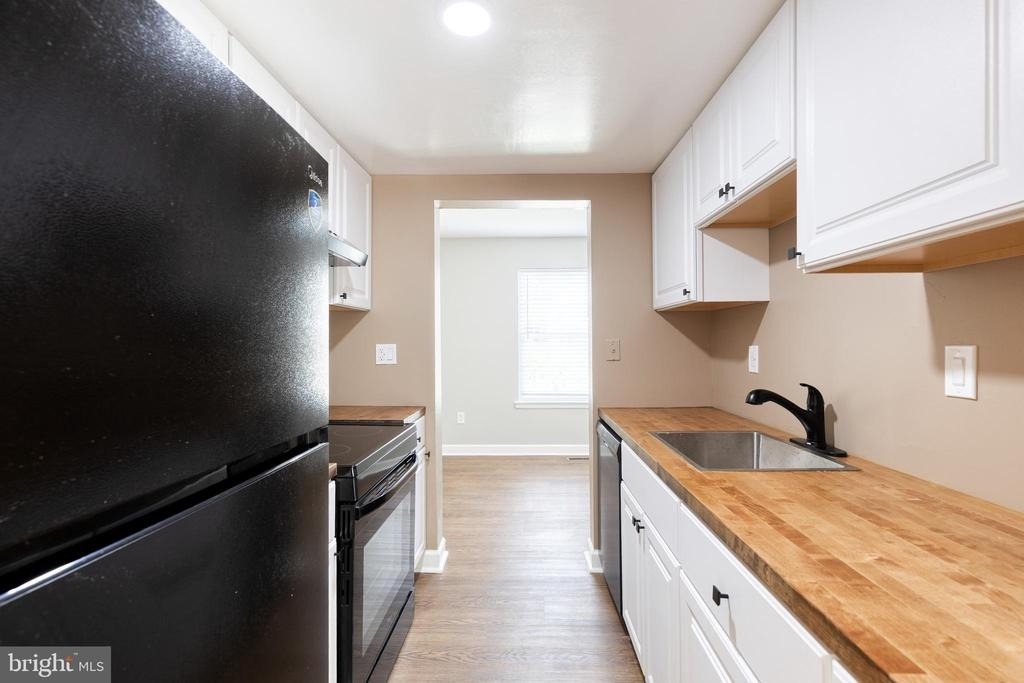 1869 Robin Court - Photo 8