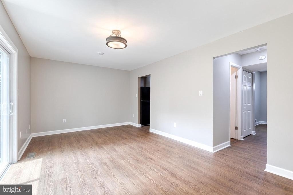 1869 Robin Court - Photo 4