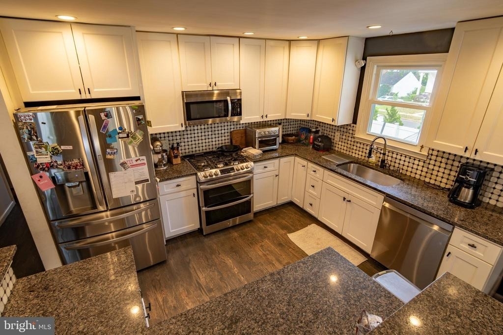 605 Kensington Avenue - Photo 6