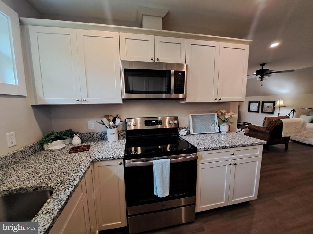 15550 S New Road - Photo 4