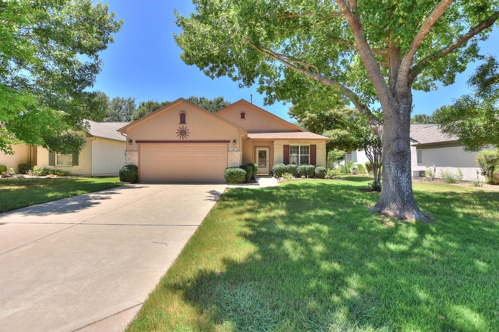 508 Texas Dr - Photo 0