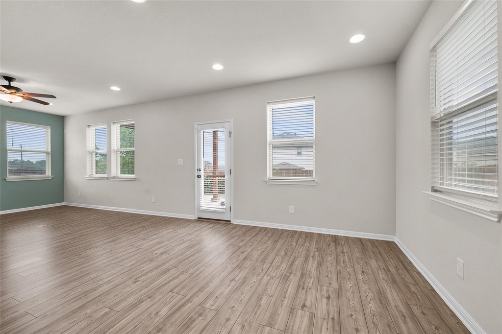 101 Lambert St - Photo 15