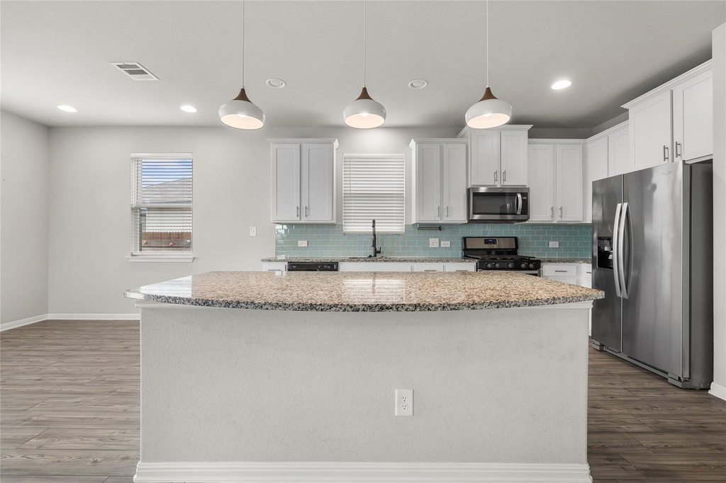 101 Lambert St - Photo 12