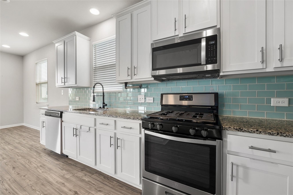 101 Lambert St - Photo 11