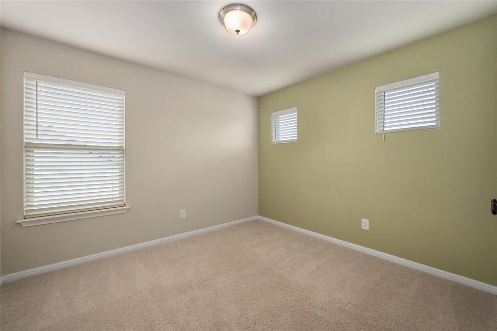 101 Lambert St - Photo 22
