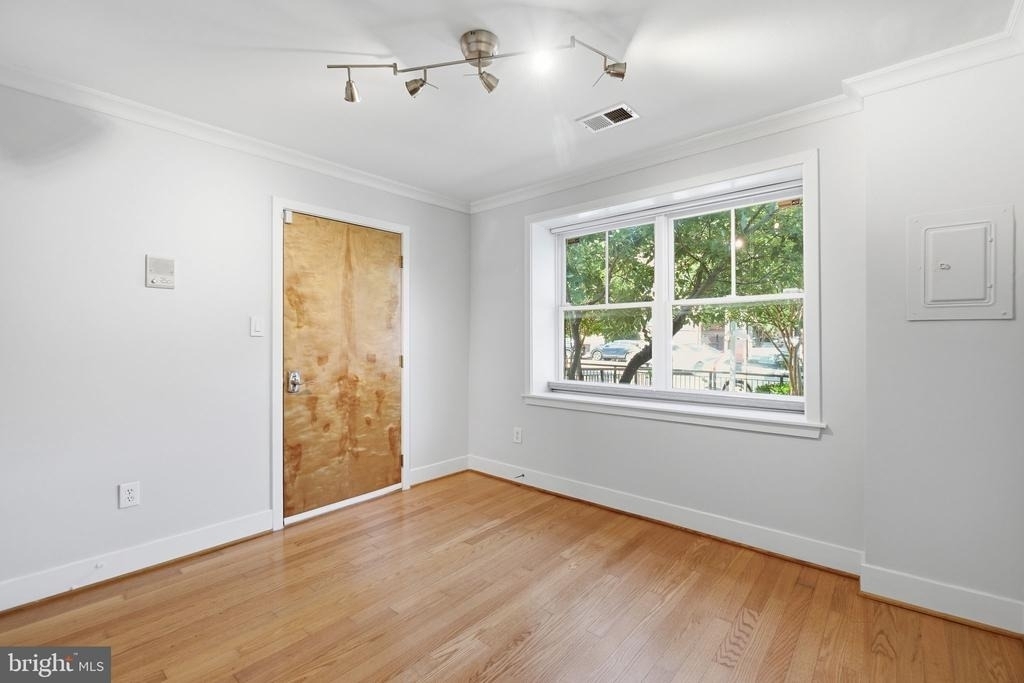 1413 11th Street Nw - Photo 1