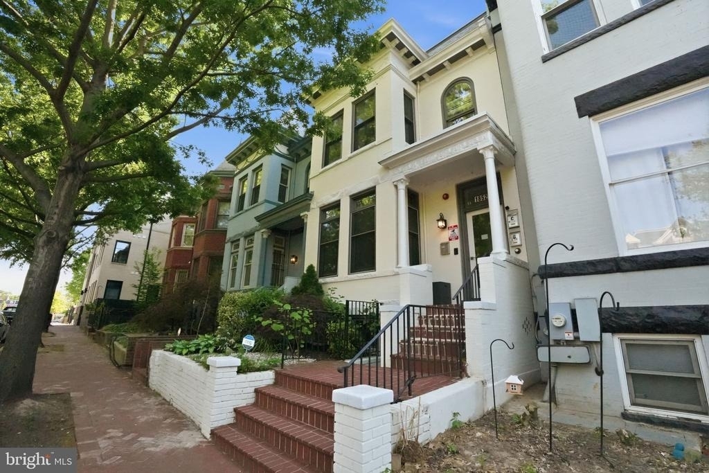 1852 3rd Street Nw - Photo 0