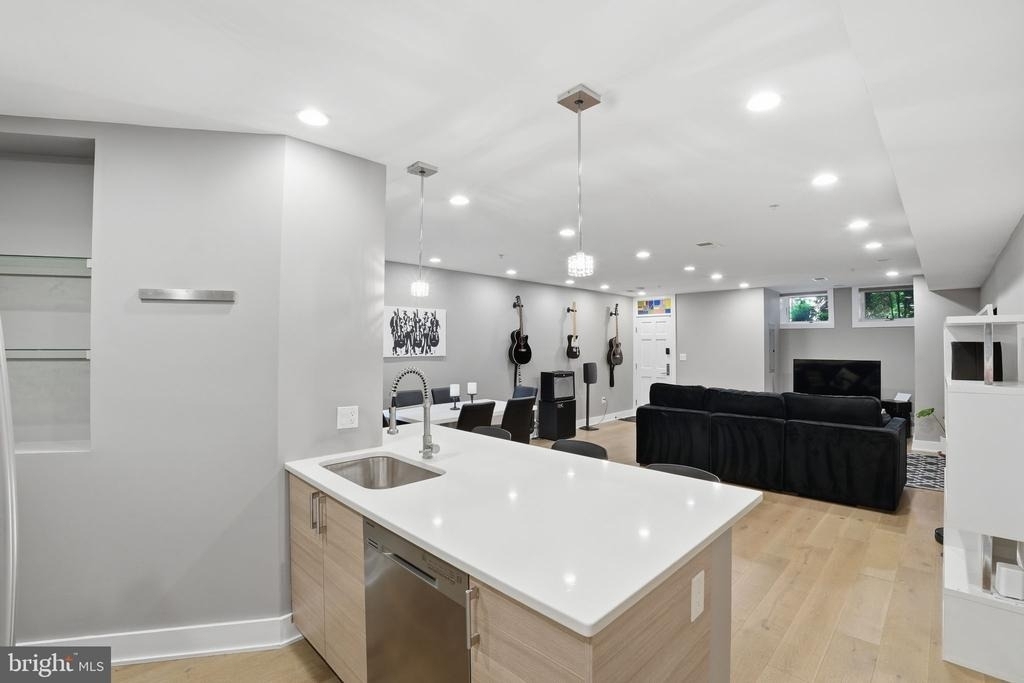 1852 3rd Street Nw - Photo 4