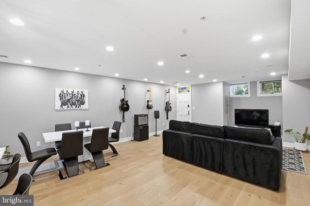 1852 3rd Street Nw - Photo 2