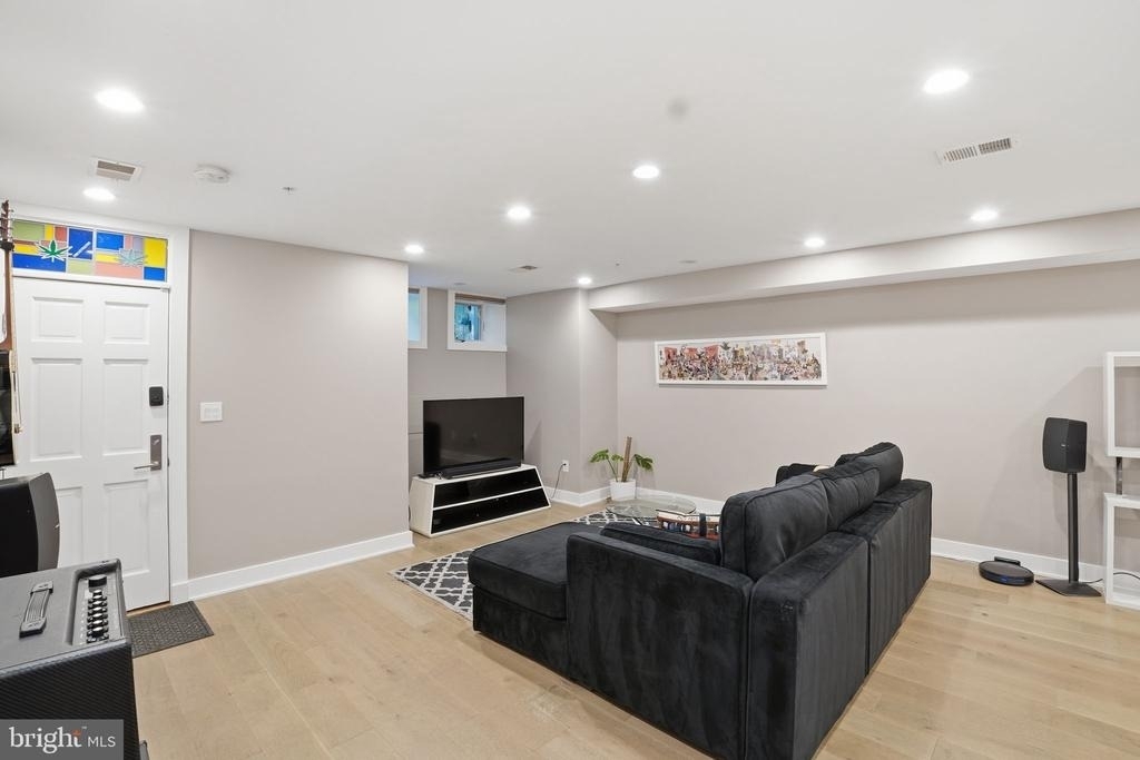 1852 3rd Street Nw - Photo 6
