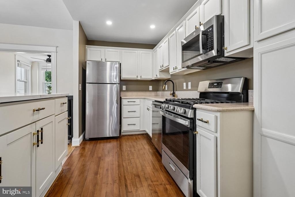 1303 West Virginia Avenue Ne - Photo 2