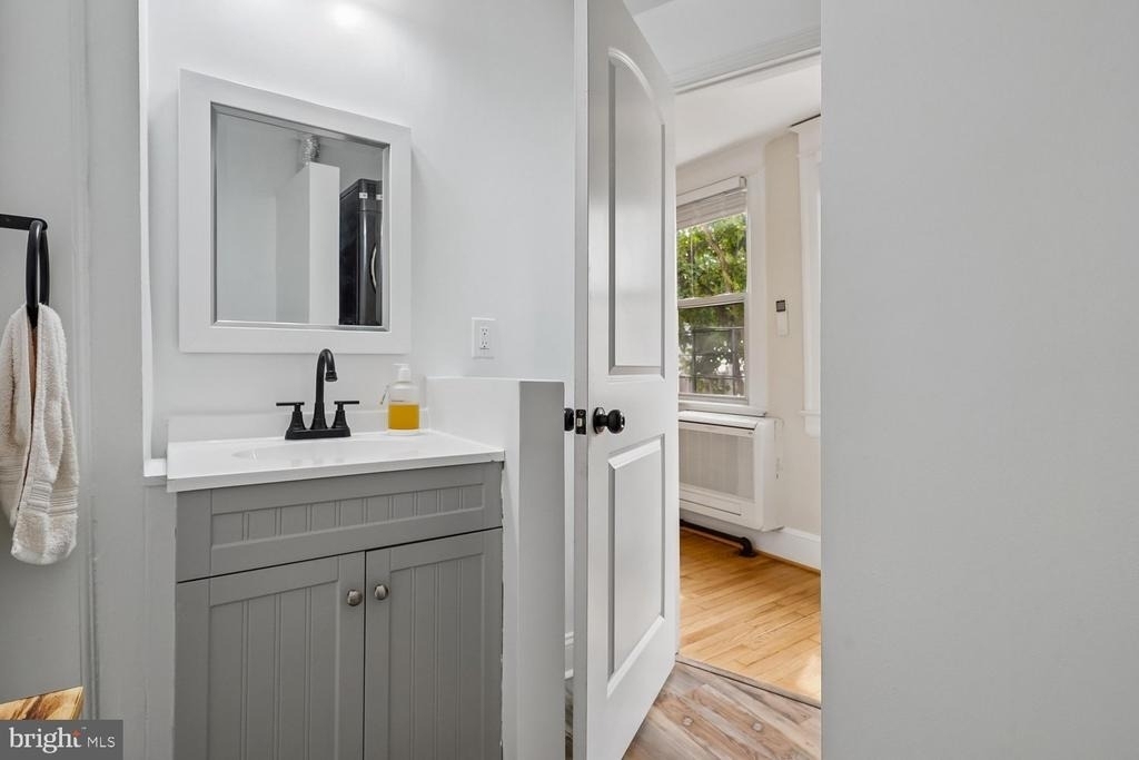 1303 West Virginia Avenue Ne - Photo 11