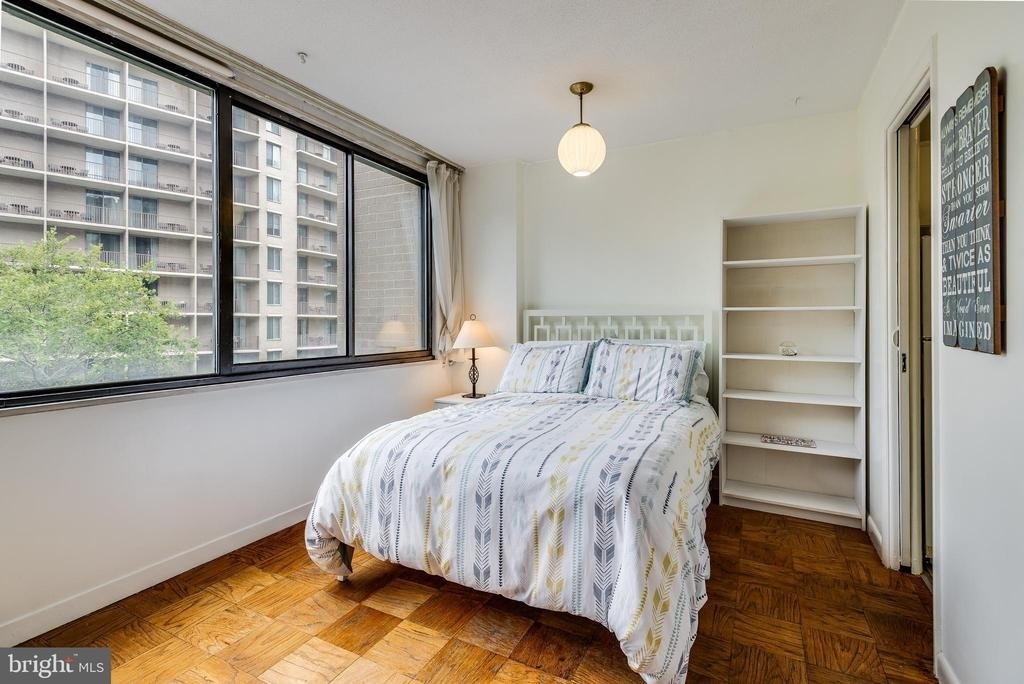 2201 L Street Nw - Photo 2