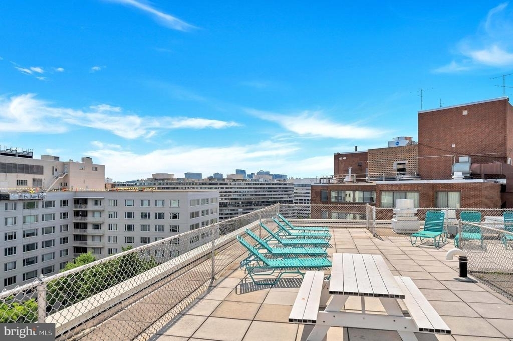 2401 H Street Nw - Photo 19