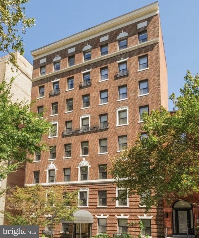1125 12th Street Nw - Photo 0