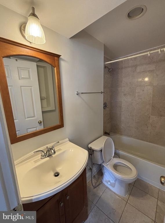 1125 12th Street Nw - Photo 2