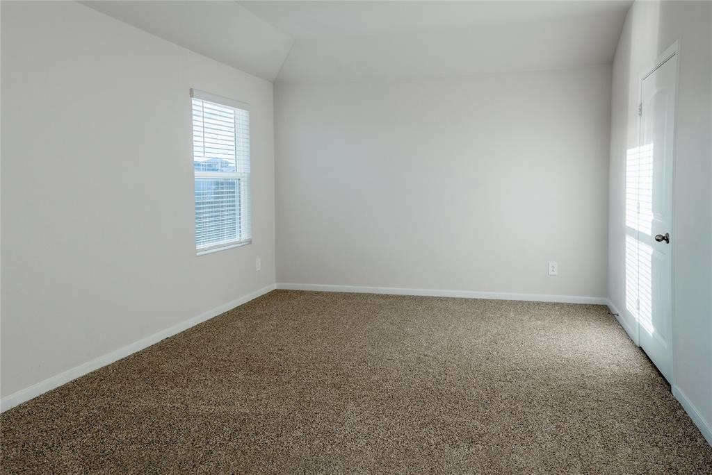 401 Abbey Ln - Photo 7