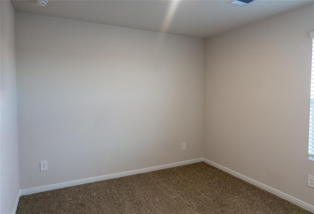 401 Abbey Ln - Photo 13
