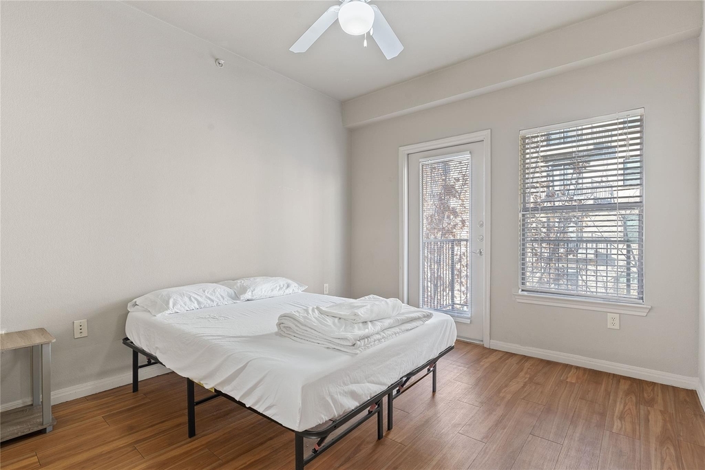 2515 Pearl St - Photo 0