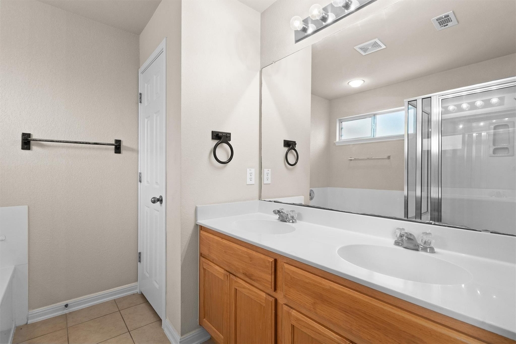 1322 Tumbling River Dr - Photo 13