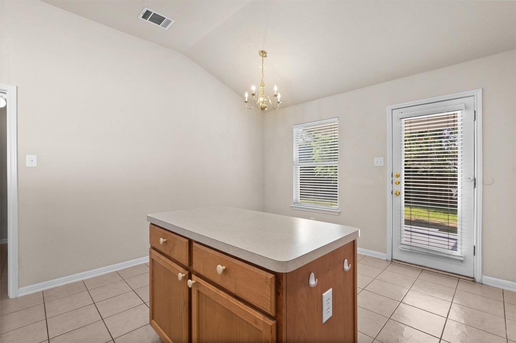 1322 Tumbling River Dr - Photo 10