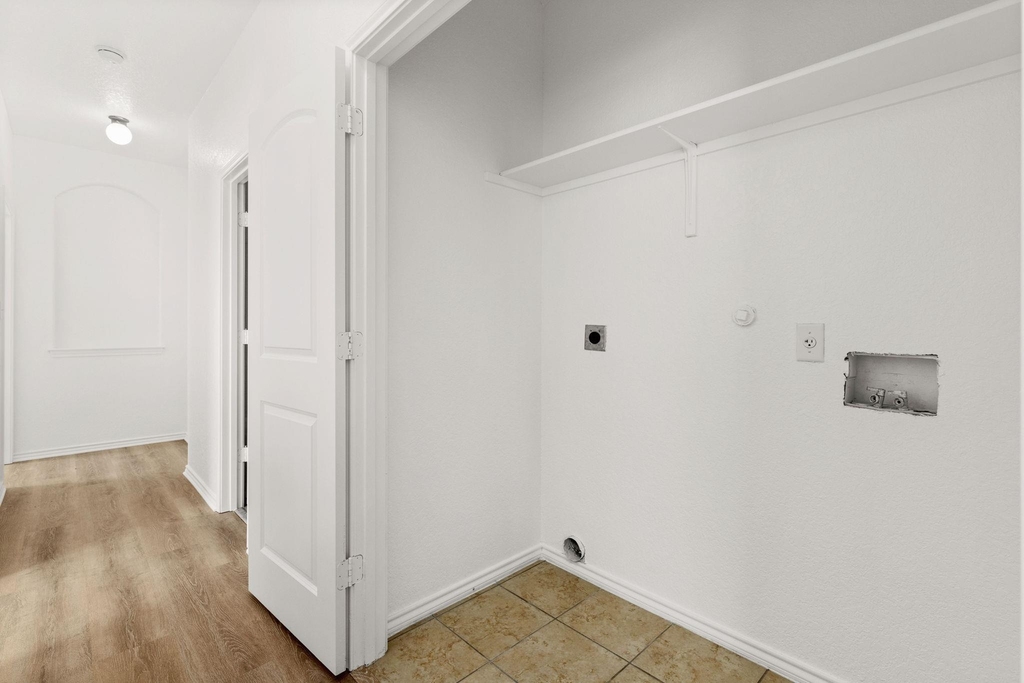 586 Creekside Cir - Photo 15