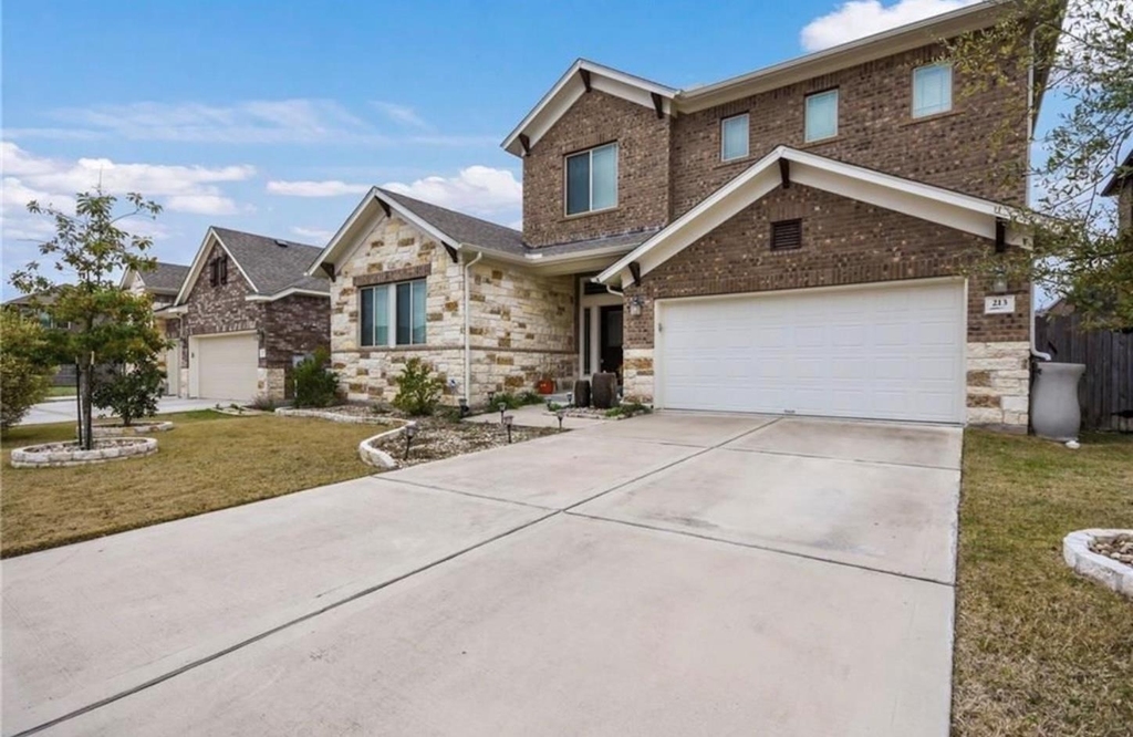 213 Simmons Dr - Photo 1