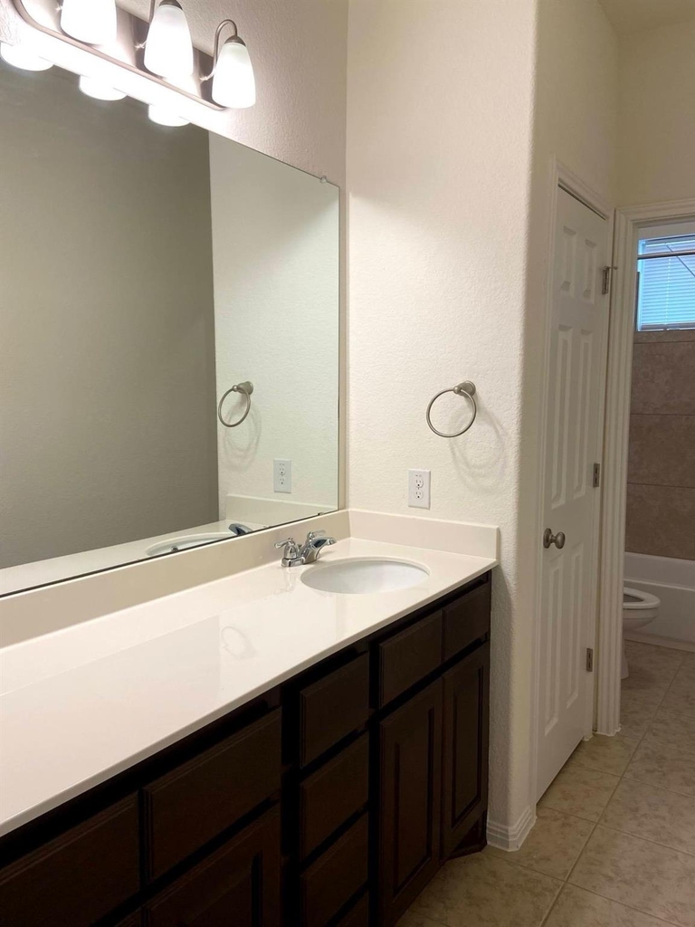 2918 Zelma Dr - Photo 24