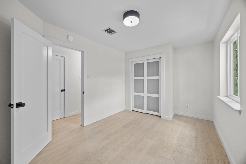 8708 Huebinger Pass - Photo 24