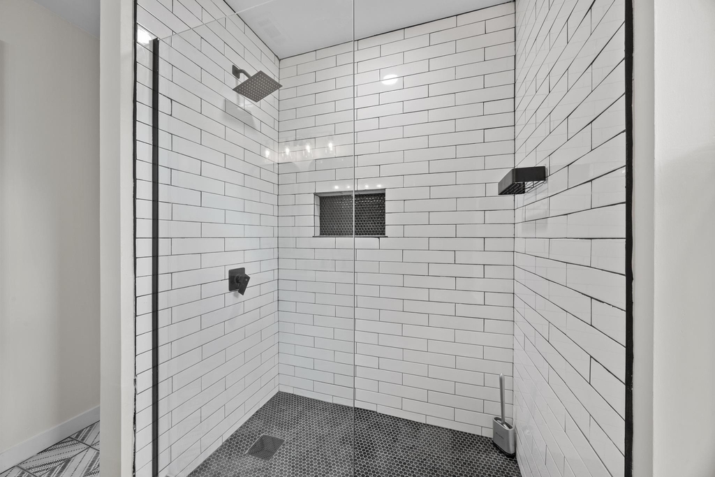 8708 Huebinger Pass - Photo 18