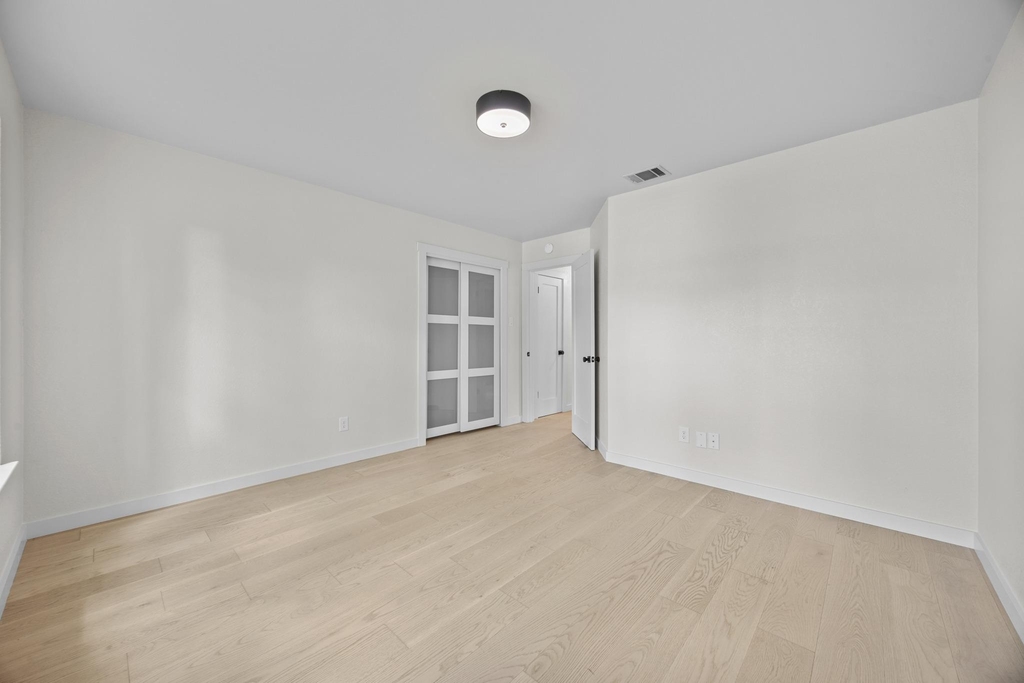 8708 Huebinger Pass - Photo 22