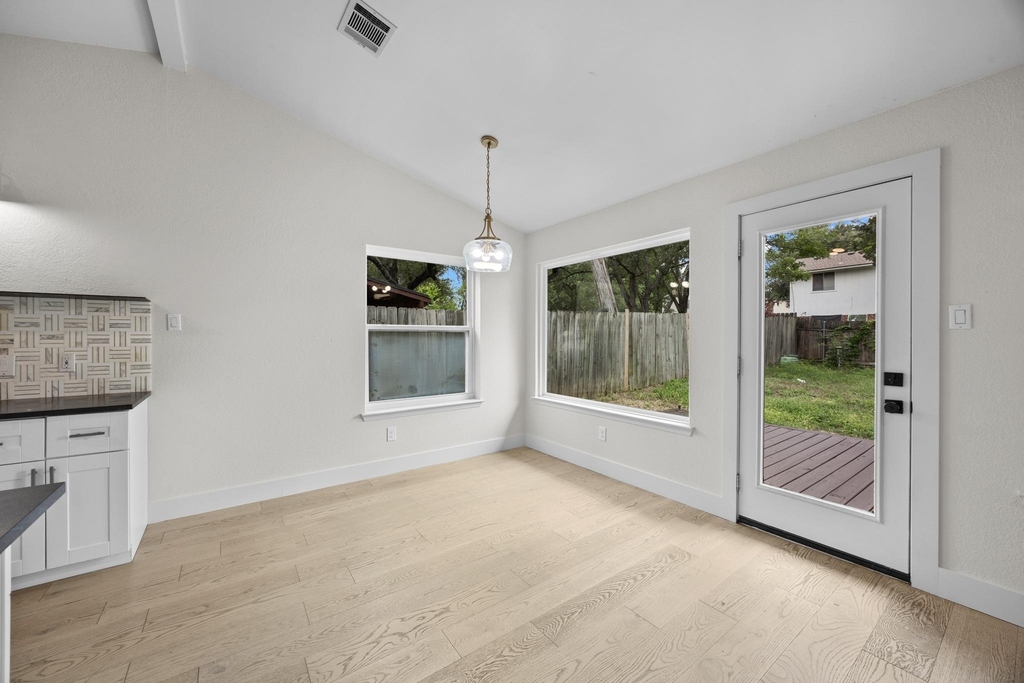8708 Huebinger Pass - Photo 8